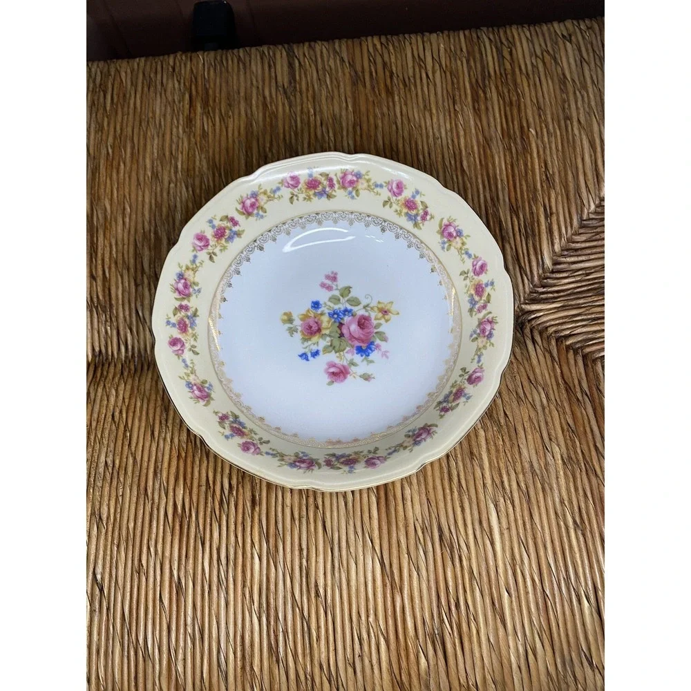 Vintage Gold Castle Hostess 8 3/4
